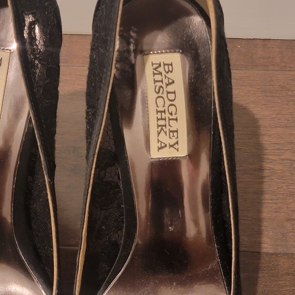 ❤️BADGLEY MISCHKA LACE DETAIL OPEN TOE PUMPS (BLACK) - Picture 7 of 9